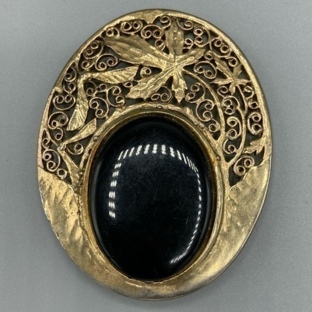 ✨Vintage VTG bronze gold Black onyx brooch pin